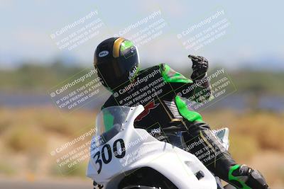 media/Oct-01-2023-SoCal Trackdays (Sun) [[4c570cc352]]/Turn 16 (120pm)/